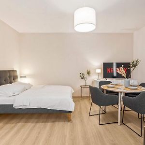 Studio met een King Size Bed